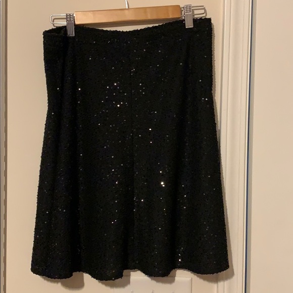 Skate skirt - Picture 2 of 2